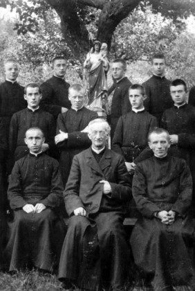 Fr. Dehon with early members of the congregation.